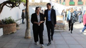 El candidato socialista a la Comunidad de Madrid ha visitado la localidad y ha respaldado la acción de Gobierno del Ejecutivo socialista de Noelia Posse