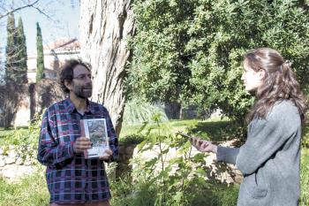 En Televisión de Madrid hablamos con Juan Prieto, un experto en cigüeñas que lleva cuarenta años estudiándolas