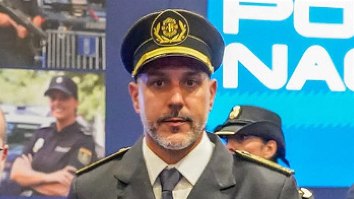 PSOE sostiene que sus vínculos con la alcaldesa evitan su cese tras ser investigado por presuntos delitos de violencia de género