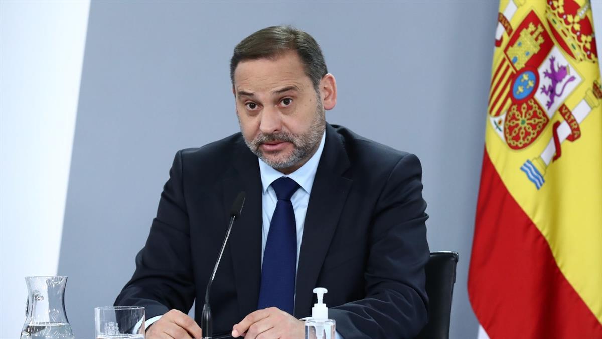 El juez instructor dicta un auto de procedimiento abreviado y da diez días para las reacciones