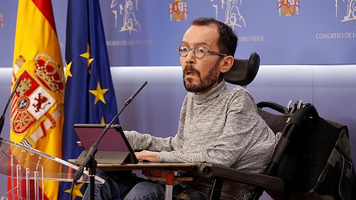 El diputado de Podemos tiene una acusación por presunto delito de odio hacia los católicos