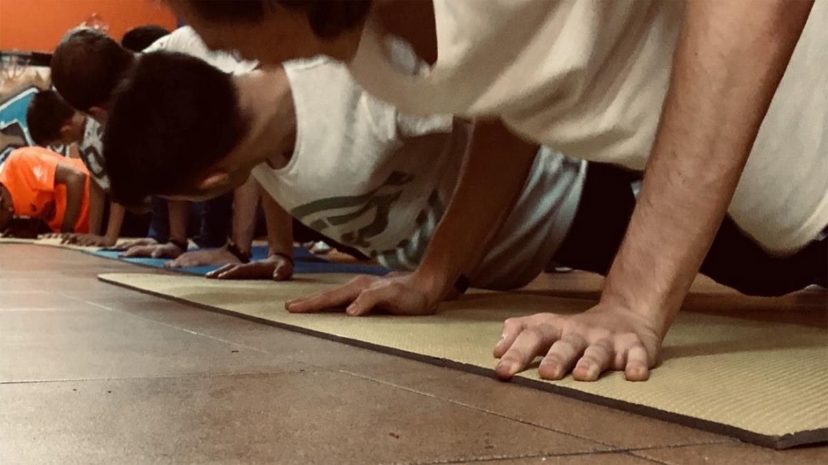 Con esta actividad se pretende fomentar la actividad física  a través del ocio y tiempo libre