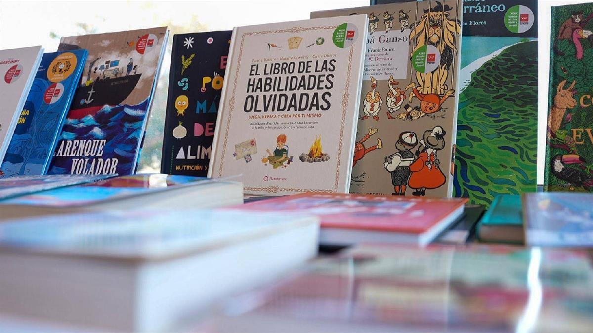 La localidad acogió la exposición con el objetivo de conocer las principales novedades editoriales