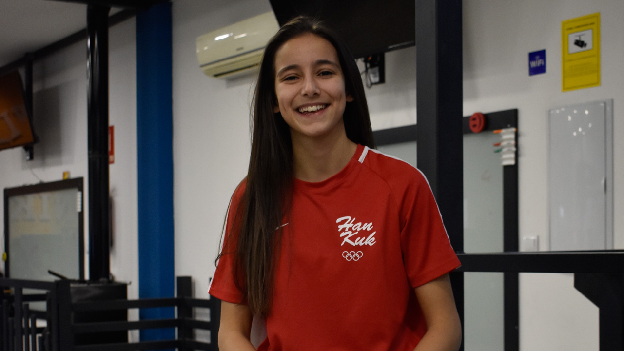 La taekwondista de 17 años ha conseguido una plaza para los Juegos Olímpicos