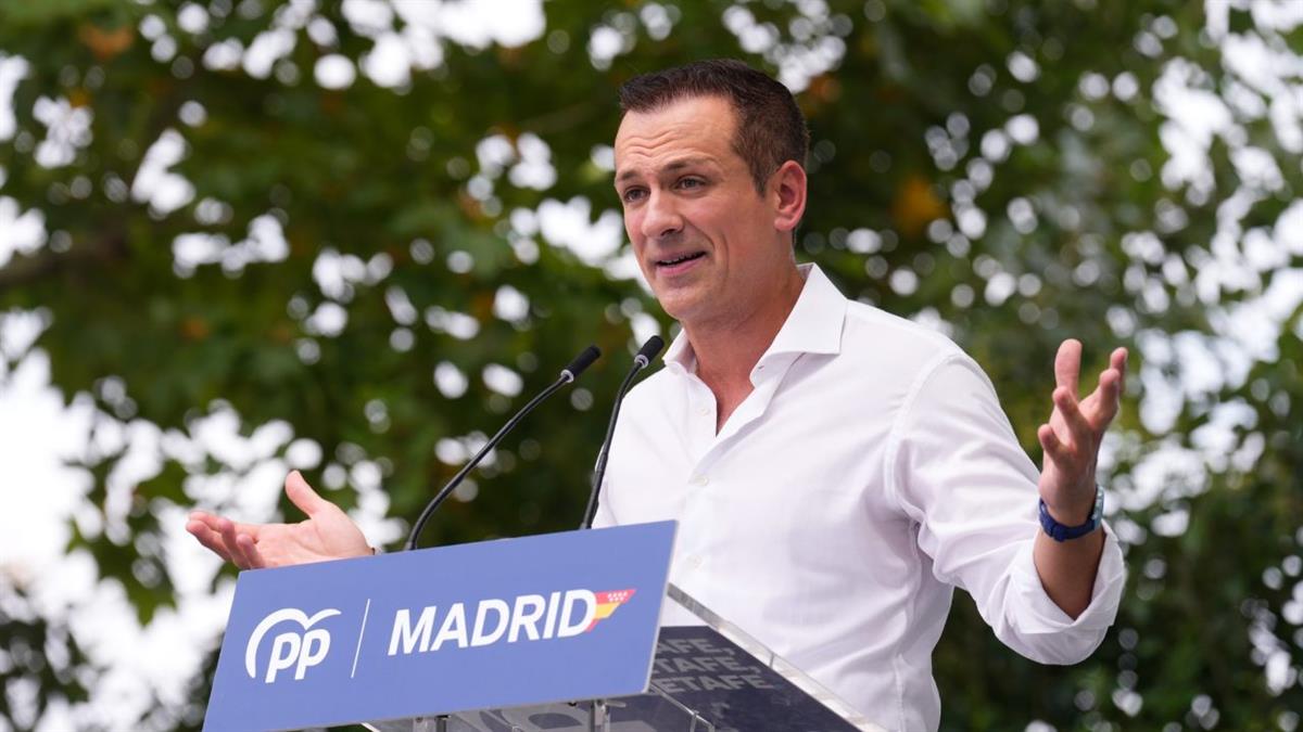 El portavoz del PP inaugura el curso político junto a Feijóo y Ayuso en Getafe