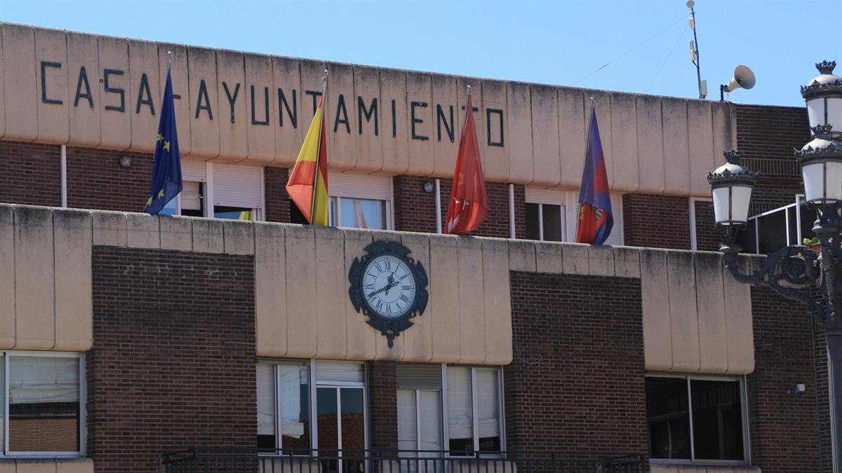 Ha denunciado que la situación que viven en la localidad es culpa de la gestión del PSOE que no adoptó medidas de ajuste para pagar la deuda