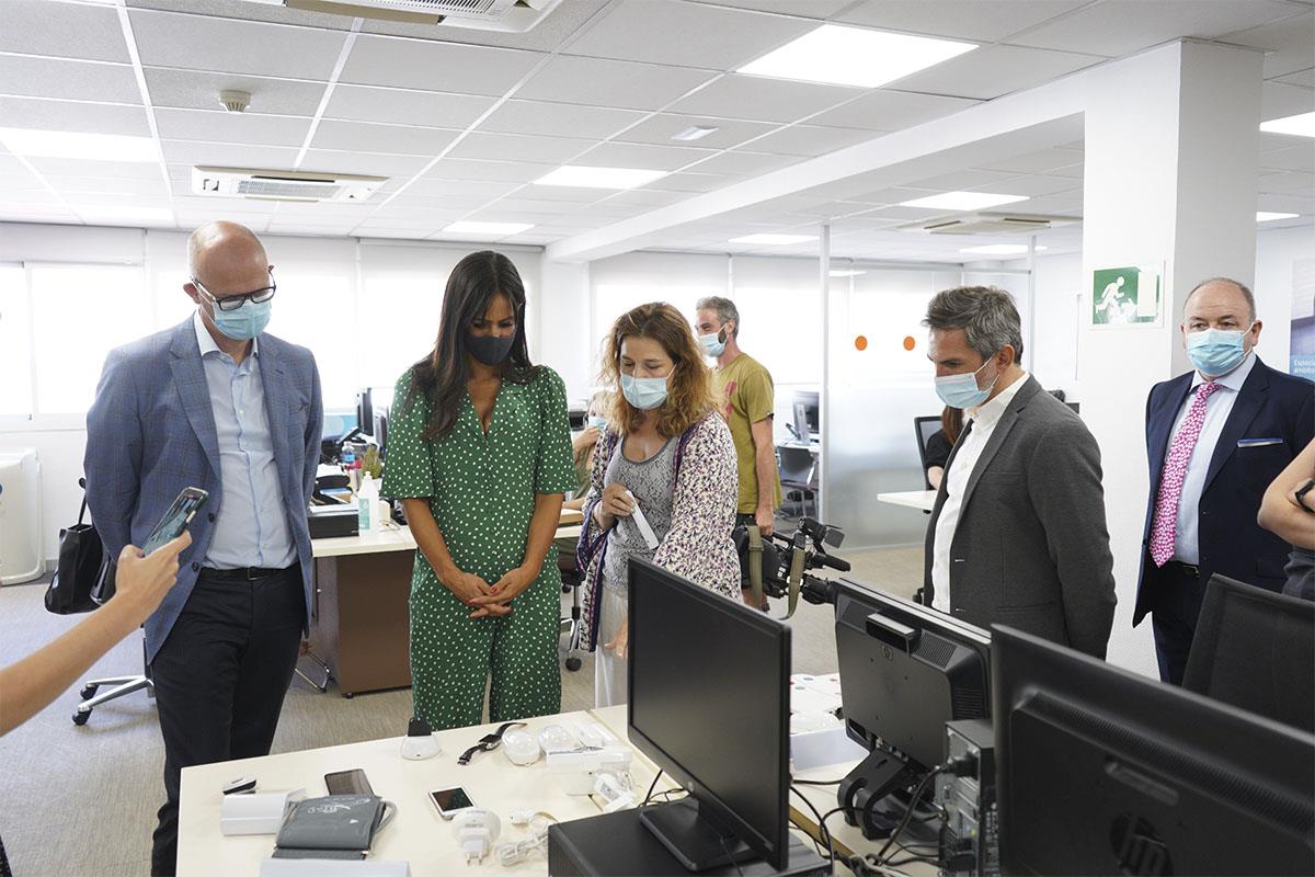 Begoña Villacís y Pepe Aniorte han presentado este lunes la ampliación del Servicio de Teleasistencia Domiciliaria