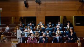 La sesión de control ha estado marcada por la bajada del IRPF en un 0,5% y la derogación de las leyes LGTBI.