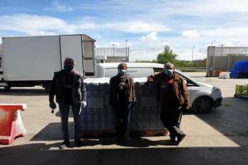 El Centro Comercial Plaza Loranca 2 se ha encargado de donar estos litros de leche