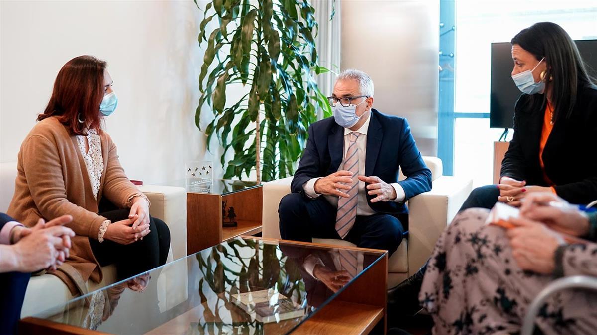 Se hará a través del Plan de Competencias Digitales que contempla educar sobre esta materia