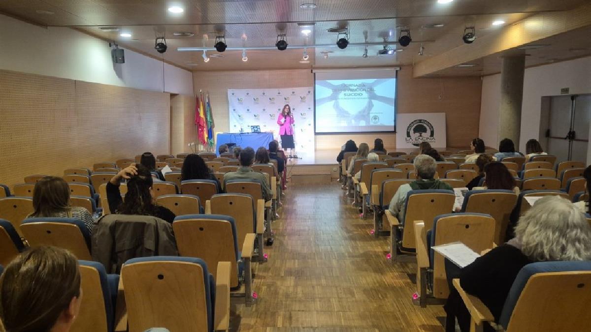 La localidad acogió la primera jornada sobre prevención del suicidio y autolesiones no suicidas
