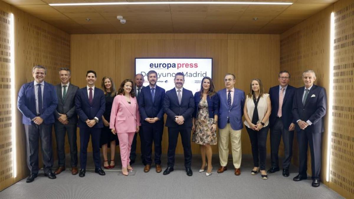 Se encuentra ubicada en la calle que lleva su nombre 