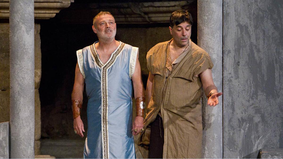 “La curva de la felicidad” recrea en clave de humor la supuesta crisis de los 50 en los hombres