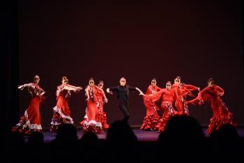 La Escuela de Danza de Formación Profesional Pilar Barbancho presentó su nuevo espectáculo en el Teatro Salón Cervantes