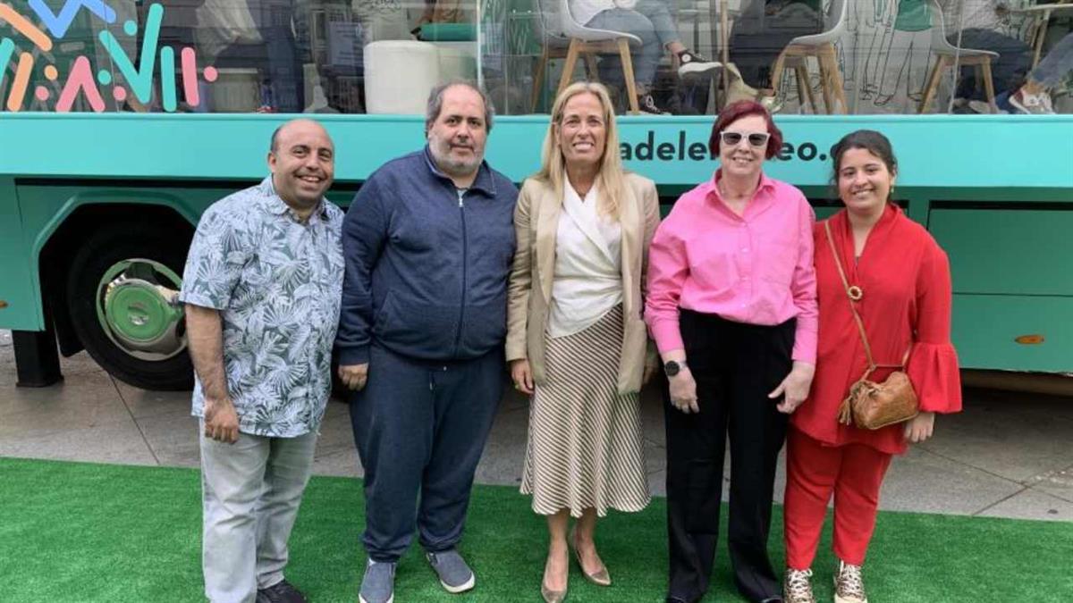 Se trata de dos vehículos que sirven para acercar los servicios de las oficinas de empleo 