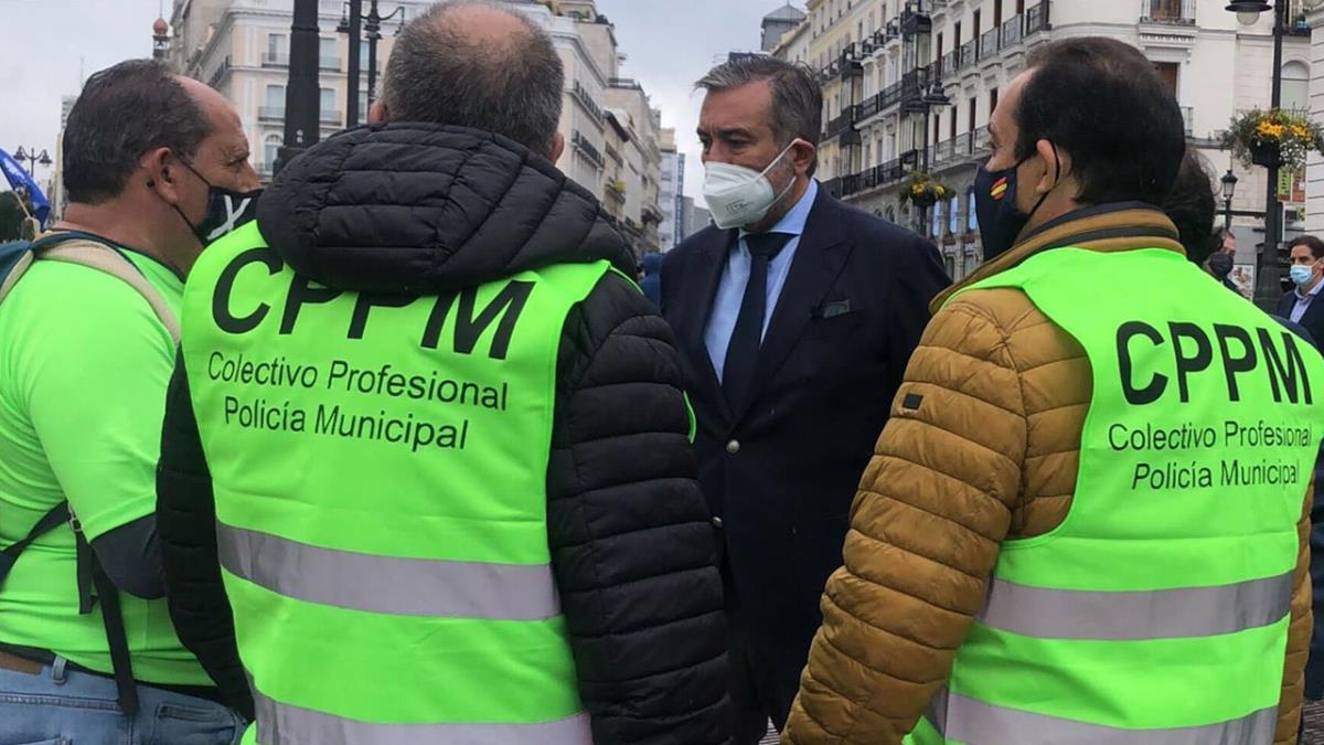Enrique López, Consejero de Justicia y Victimas, actuará de intermediario