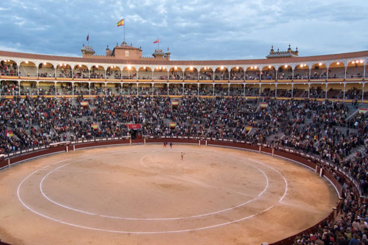 El Gobierno regional y el ayuntamiento de la capital firman un acuerdo que eleva los toros a la categoría de patrimonio cultural