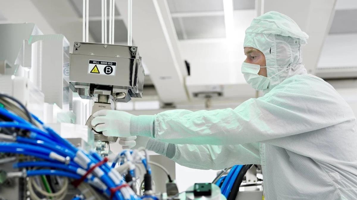 La crisis de los semiconductores deja mal parada a Europa, originando  largos retrasos en las cadenas de producción
