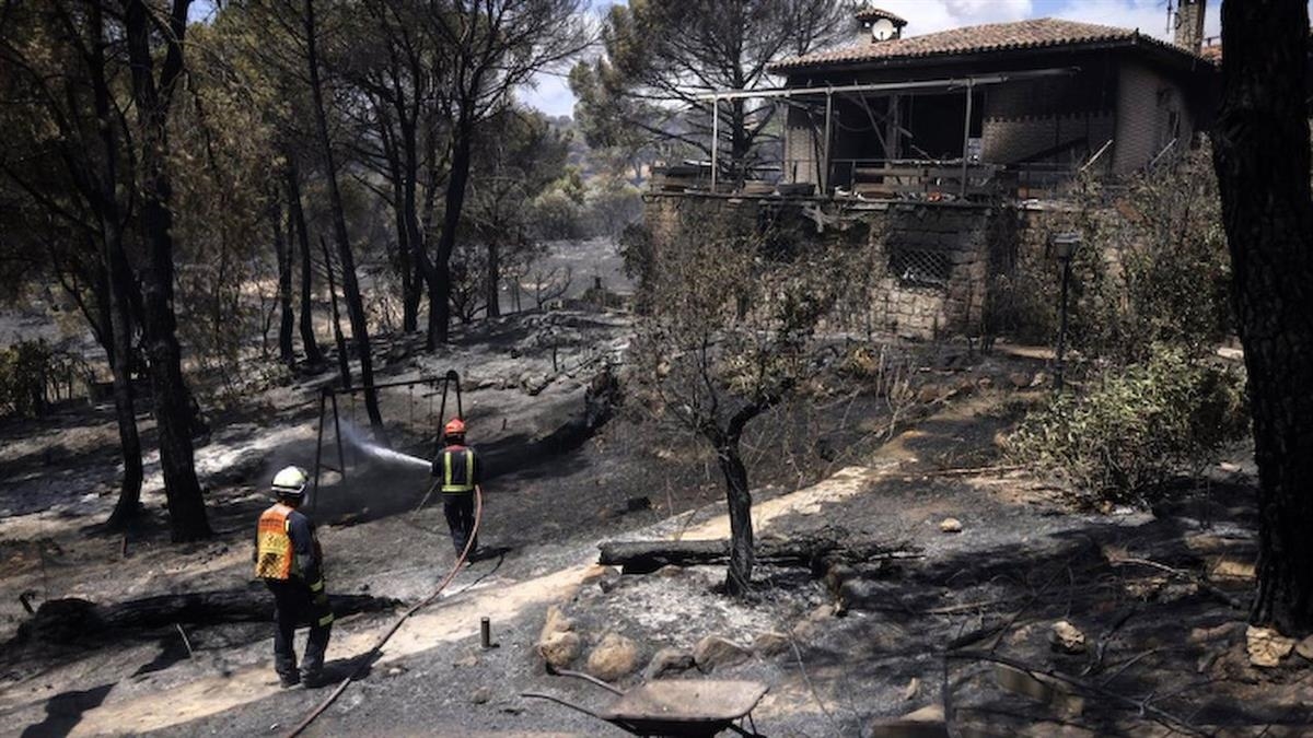 Sacerdotes, parroquias y Cáritas se movilizan para apoyar a los miles de vecinos evacuados por los incendios que afectan al suroeste de la Comunidad de Madrid
