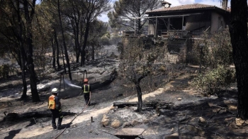 Sacerdotes, parroquias y Cáritas se movilizan para apoyar a los miles de vecinos evacuados por los incendios que afectan al suroeste de la Comunidad de Madrid