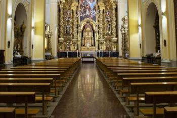 Debido a las circunstancias, los fieles deben valorar "la obligatoriedad de su participación" y están eximidos de cumplir la obligación