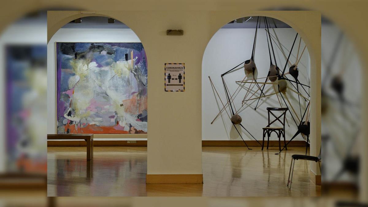 La muestra reúne los trabajos galardonados en los premios mencionados 