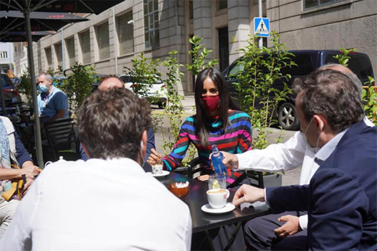 La vicealcaldesa de Madrid, Begoña Villacís, ha llamado "valientes" a quienes abren sus negocios tras la pandemia