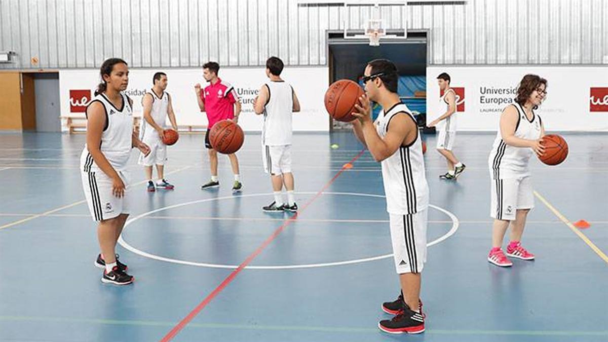 Un comic de la Fundación Real Madrid que persigue enseñar a los jóvenes los valores del club y la sociedad