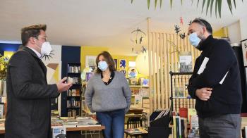 El alcalde del municipio ha felicitado a los dueños del local 