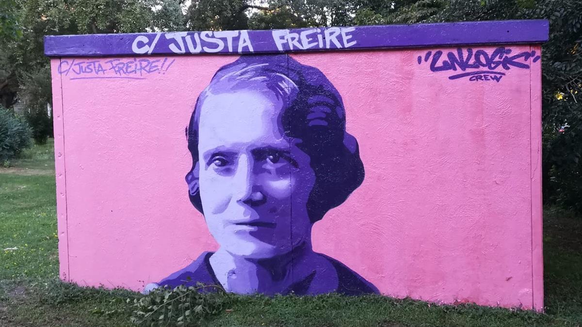 Tras ser vandalizado, el colectivo de artistas Unlogic Crew ha restaurado este espacio de recuerdo en el distrito 