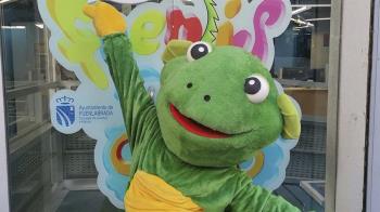 Se realizan trabajos de reparación en la estatua de Fuenli