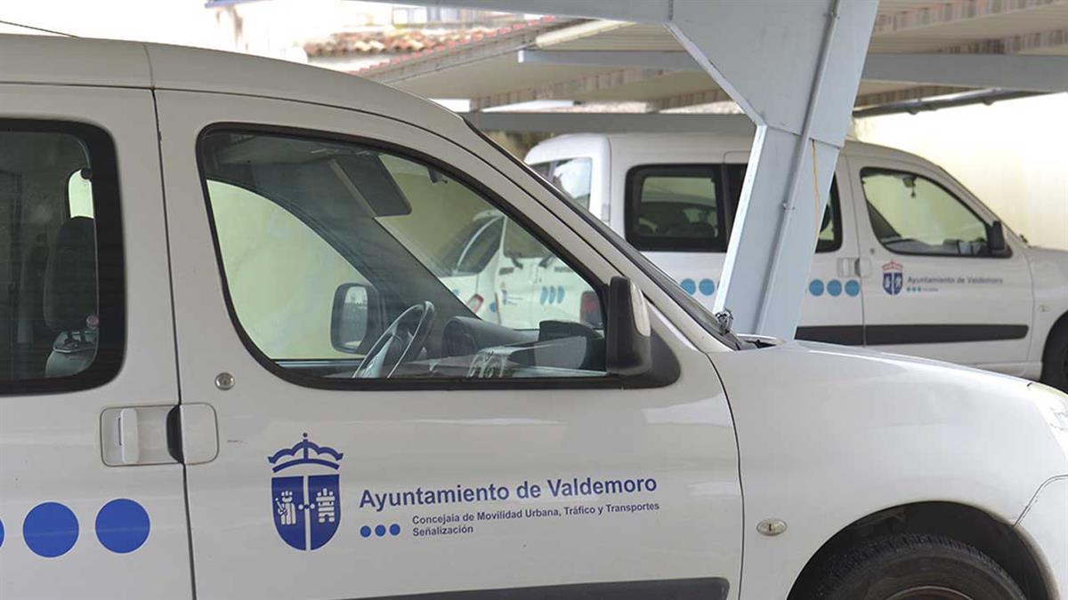 La Junta de Gobierno ha aprobado la adquisición de 5 nuevos vehículos eléctricos y una nueva ambulancia 