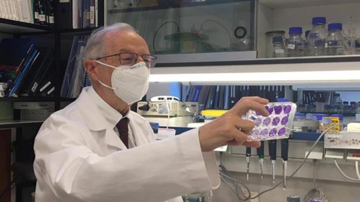 Luis Enjuanes, virólogo del CSIC, dirige el desarrollo de este prototipo, pionero en el mundo de la sanidad