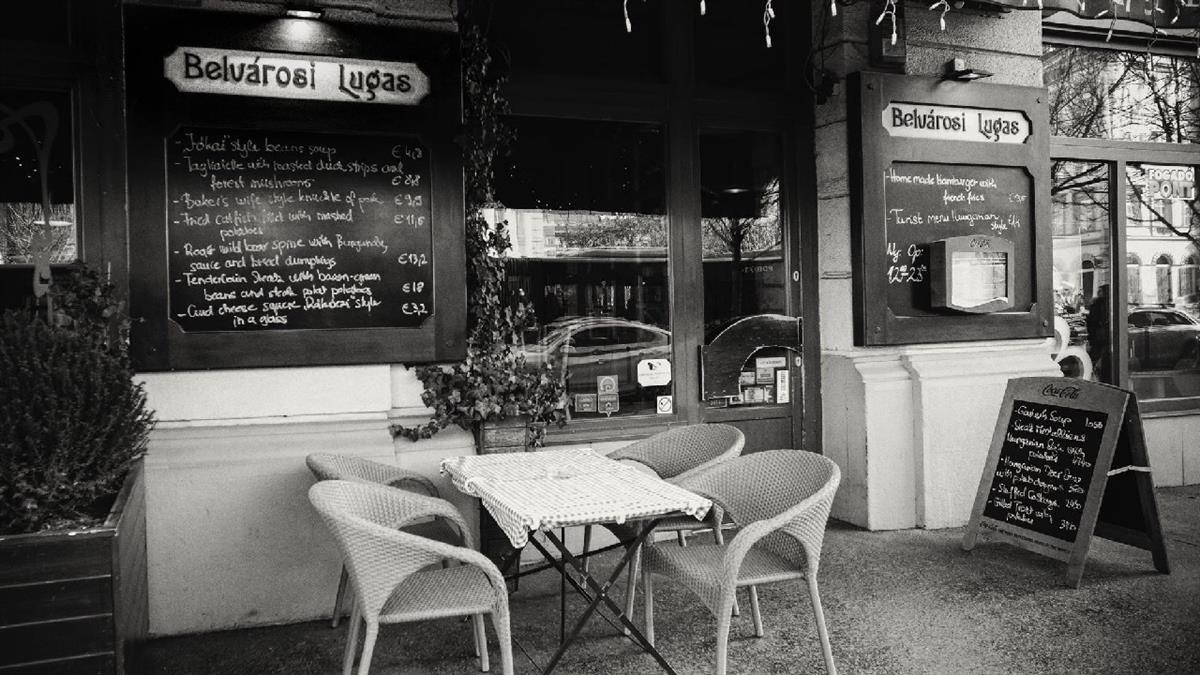 La OCU advierte de abusos a los clientes en las terrazas de los bares