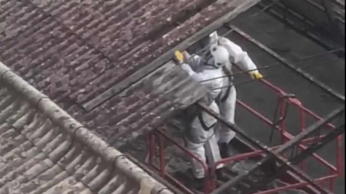 Denuncian que se tendrían que haber parado las actuaciones en el edifico de la Calle Doctor Esquerdo, pero el Pleno solo aprobó instar al área de Obras