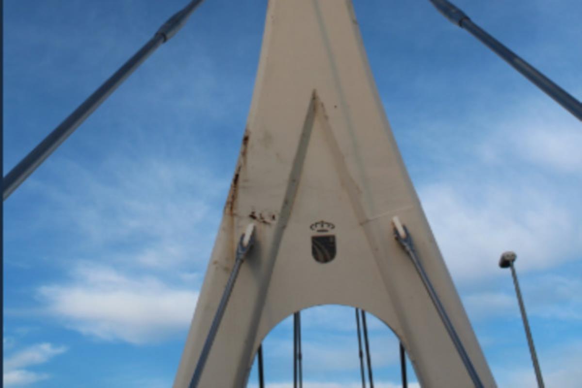 El informe de los técnicos indica que la estructura presenta un comportamiento normal y no tiene riesgo alguno