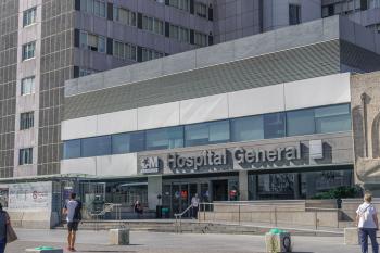 
Los Hospitales madrileños hacen inventario de EPIs y materiales para detección y tratamiento del virus 