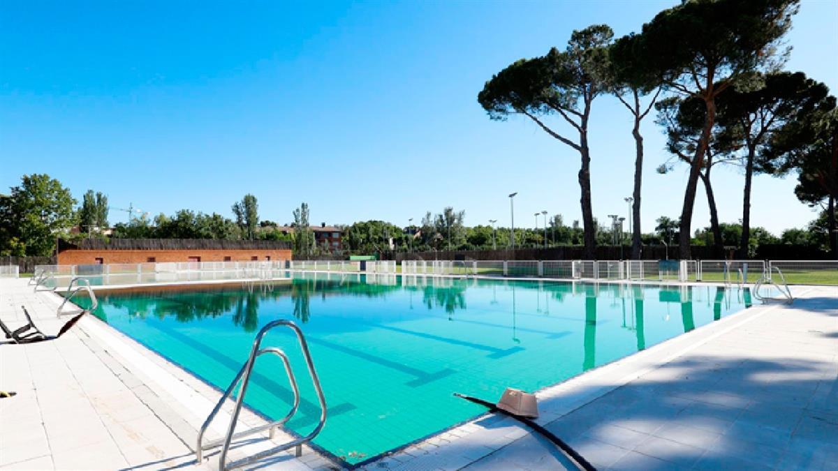 La piscina de verano del polideportivo Carlos Ruiz abre este sábado 14 de junio