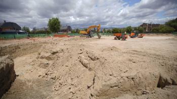 Contará con varias canchas de baloncesto, porterías e iluminación