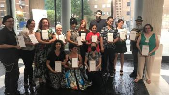 Es una iniciativa para acercar a la calle estos ejemplares, que contienen diferentes muestras de arte y cultura