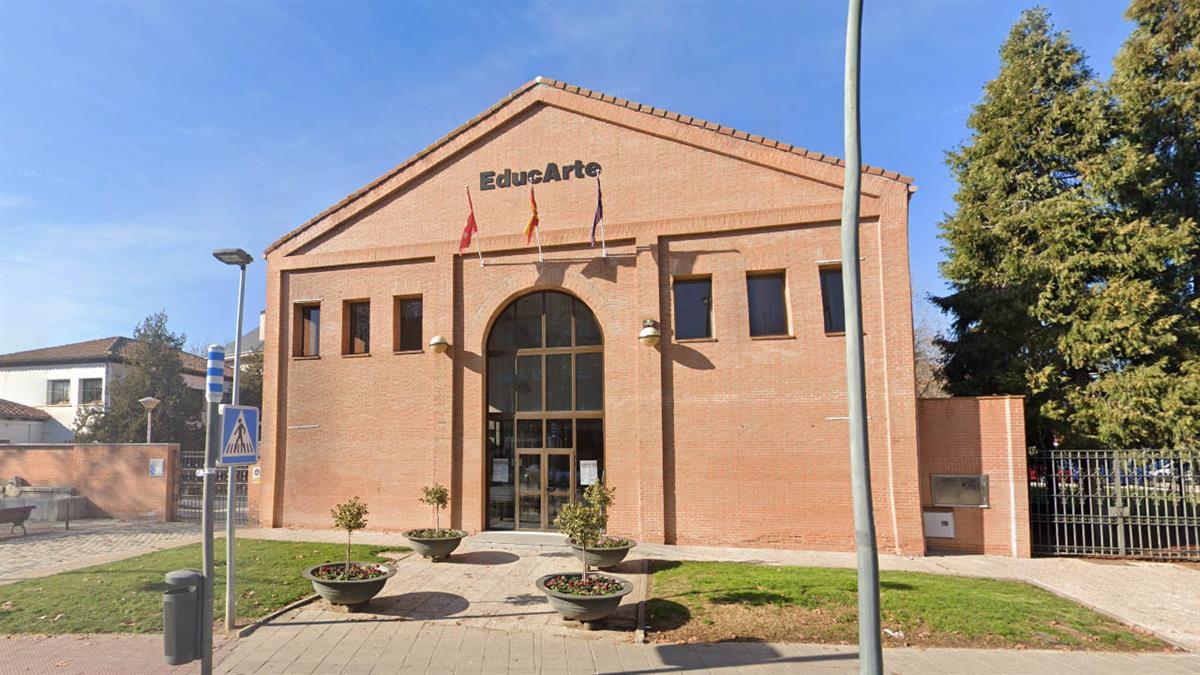 Los acontecimientos tratan desde Fernando III a los Reyes católicos