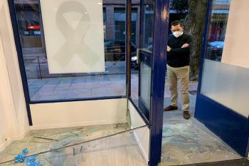 La formación señala haber sufrido varias acciones similares los últimos meses, como las pintadas al crespón negro 