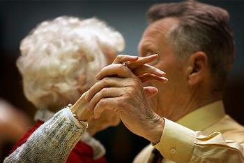 El objetivo es favorecer las relaciones sociales y el envejecimiento activo