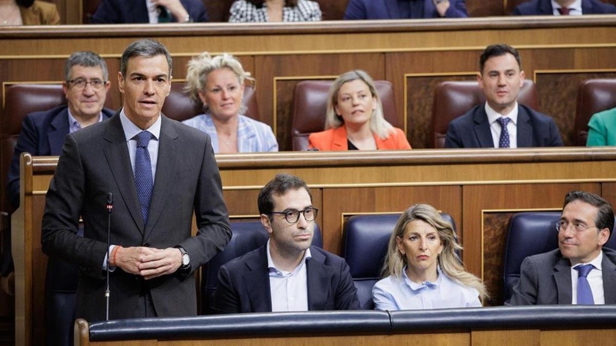 La presidenta de la Comunidad de Madrid señala a Zapatero como la "ruina moral" del PSOE