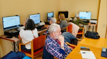 El Ayuntamiento ha dotado a los centros de mayores de más y mejores equipos y dispositivos tecnológicos