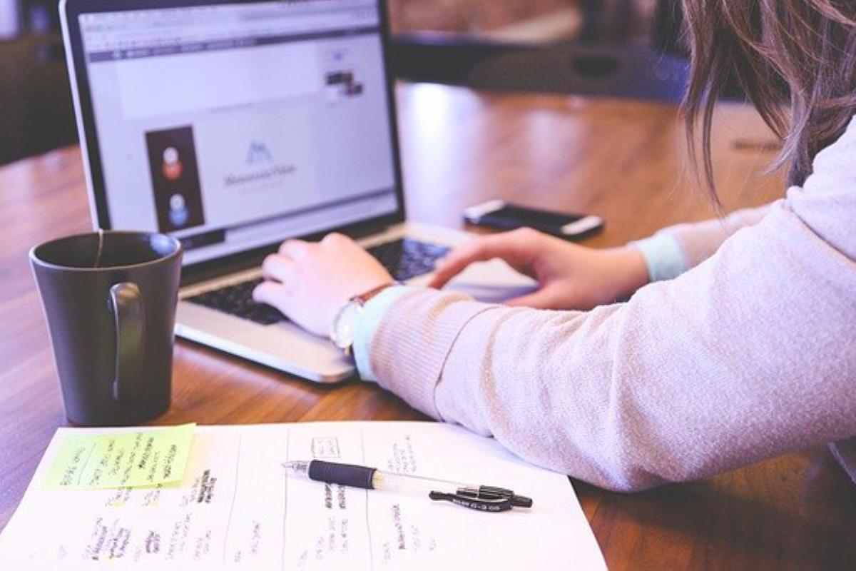 Las clases presenciales quedaron suspendidas el 11 de marzo y, desde entonces, la docencia online ha tomado el relevo

