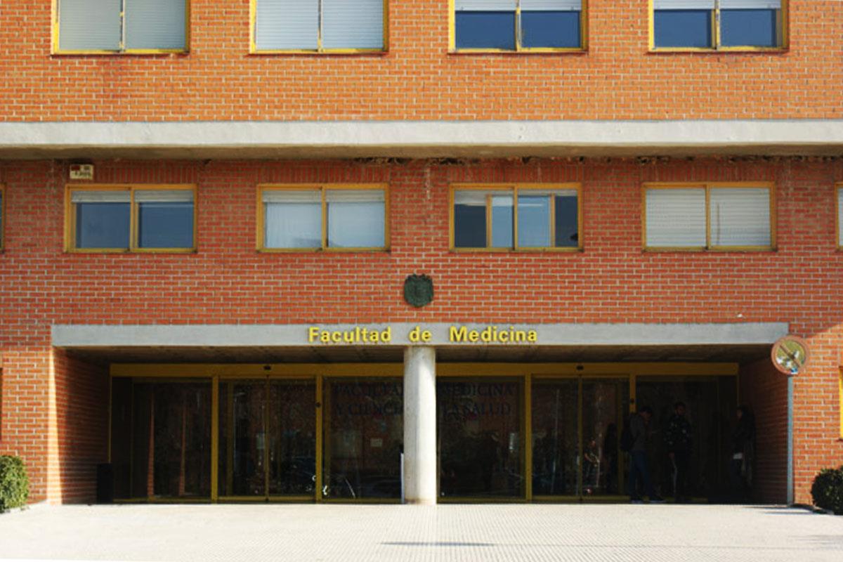 Esta iniciativa se ha puesto en marcha en poco tiempo, ya que la Facultad de Medicina y Ciencias de la Salud contaba con todos los materiales necesarios