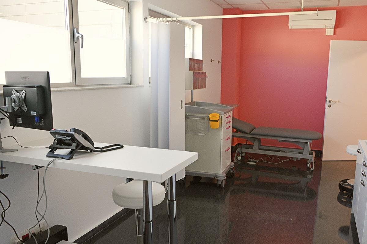 Lo hace más cerca de sus pacientes adecuando las instalaciones y los procedimientos