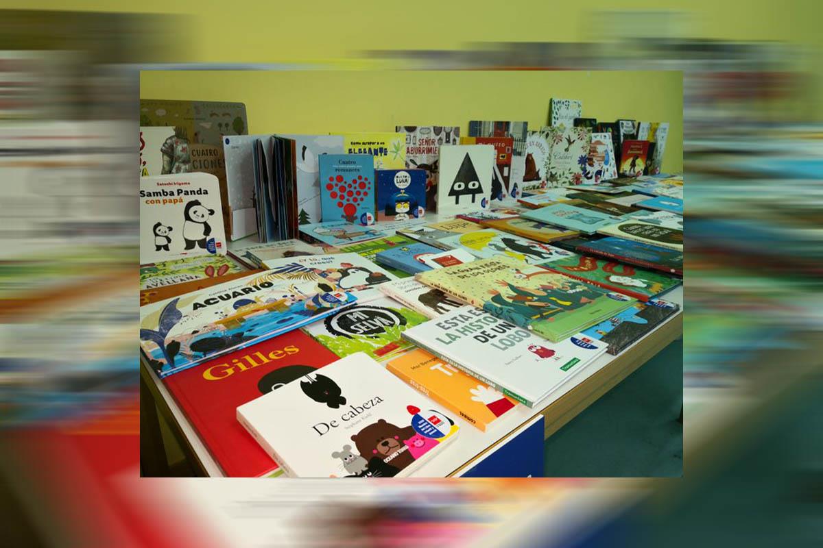La selección de los libros se encuentra en la Biblioteca Municipal Lorenzo Silva