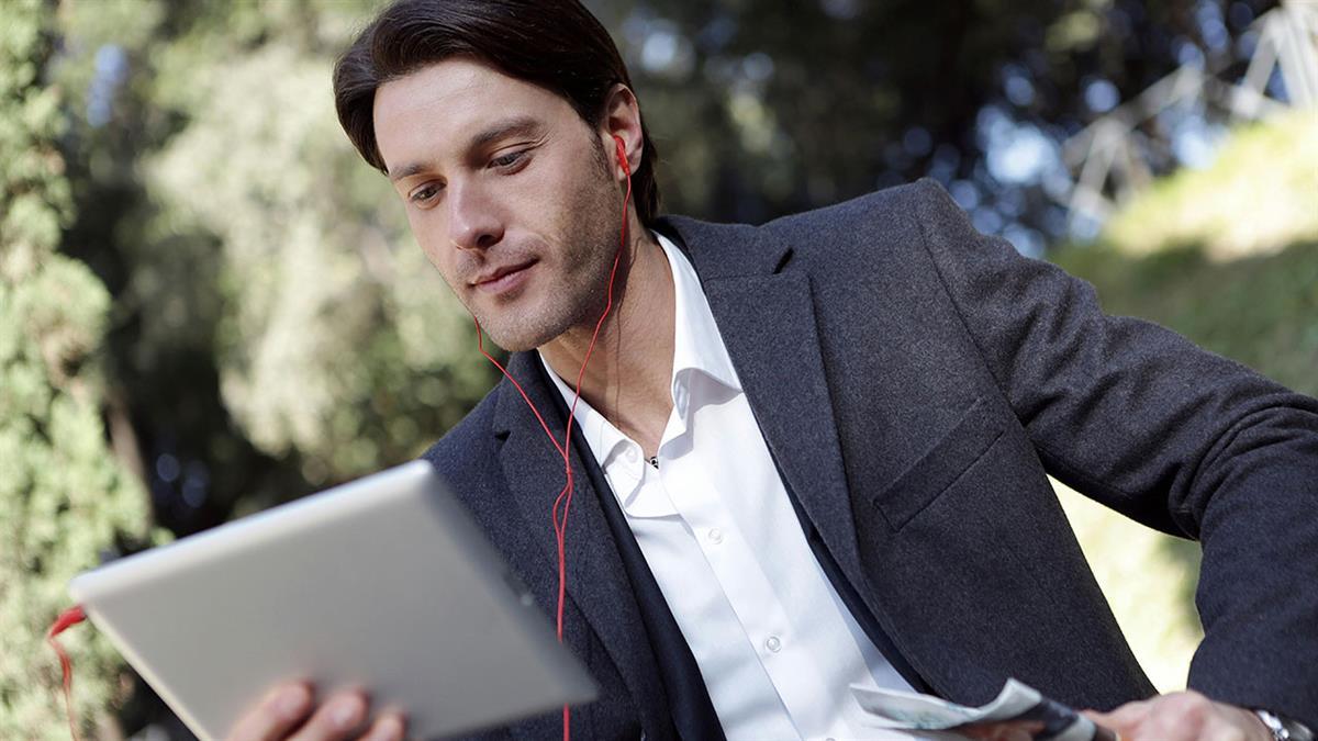 La economía a menudo cambia cómo las personas gastan su dinero en entretenimiento